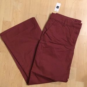 Gap “perfect khaki”